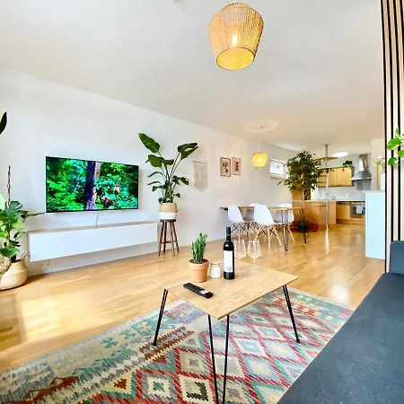 Appartement Butler * Bohemian Spirit In The Alps * Netflix *